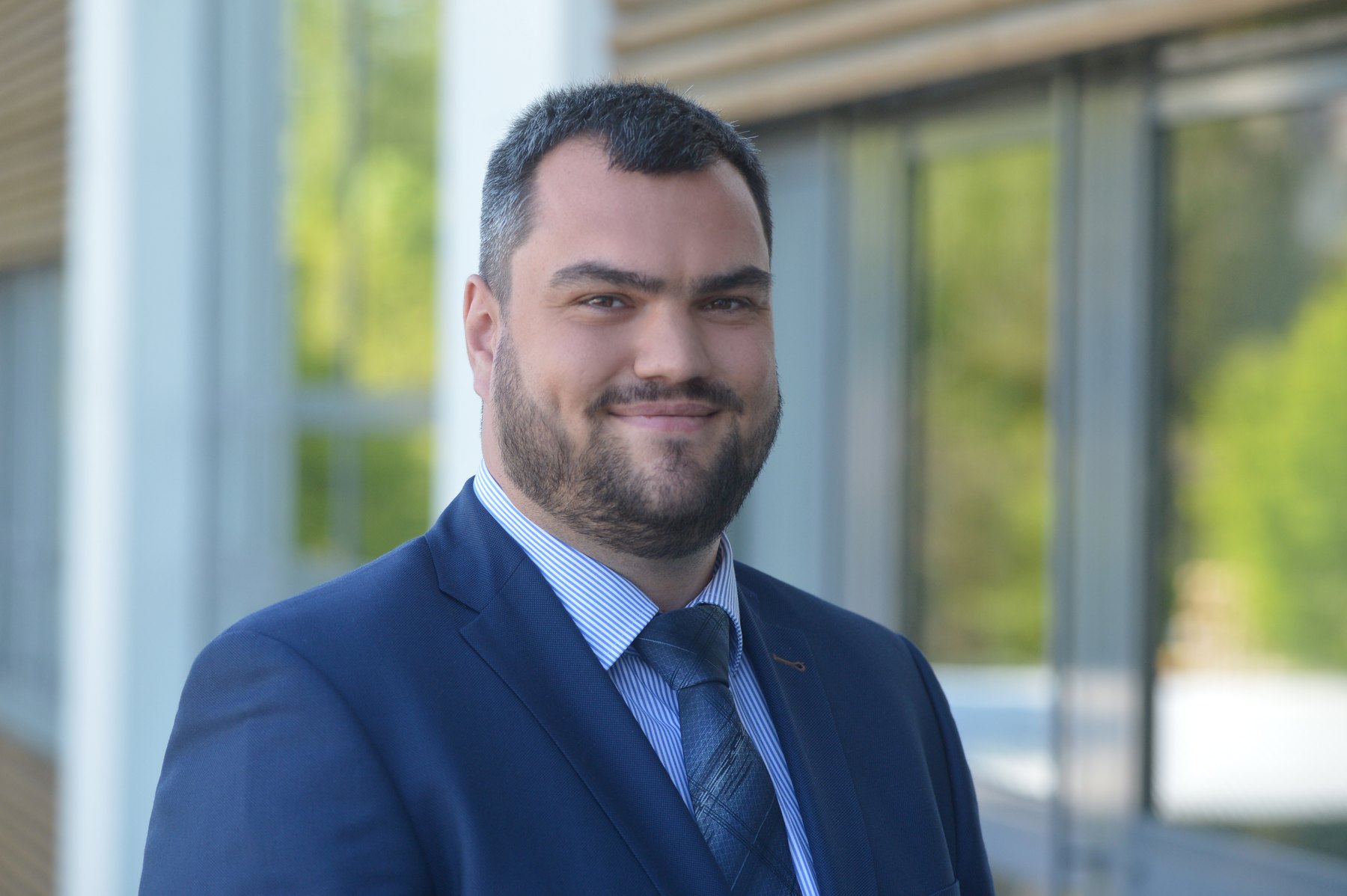 Laszlo Müller, Immobilienmakler in Verden